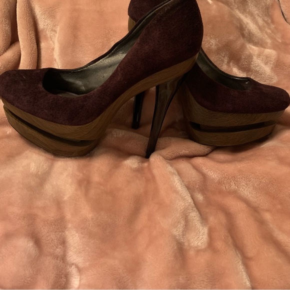 Jessica Simpson Suede Plum purple size 8 heel. - Picture 3 of 4